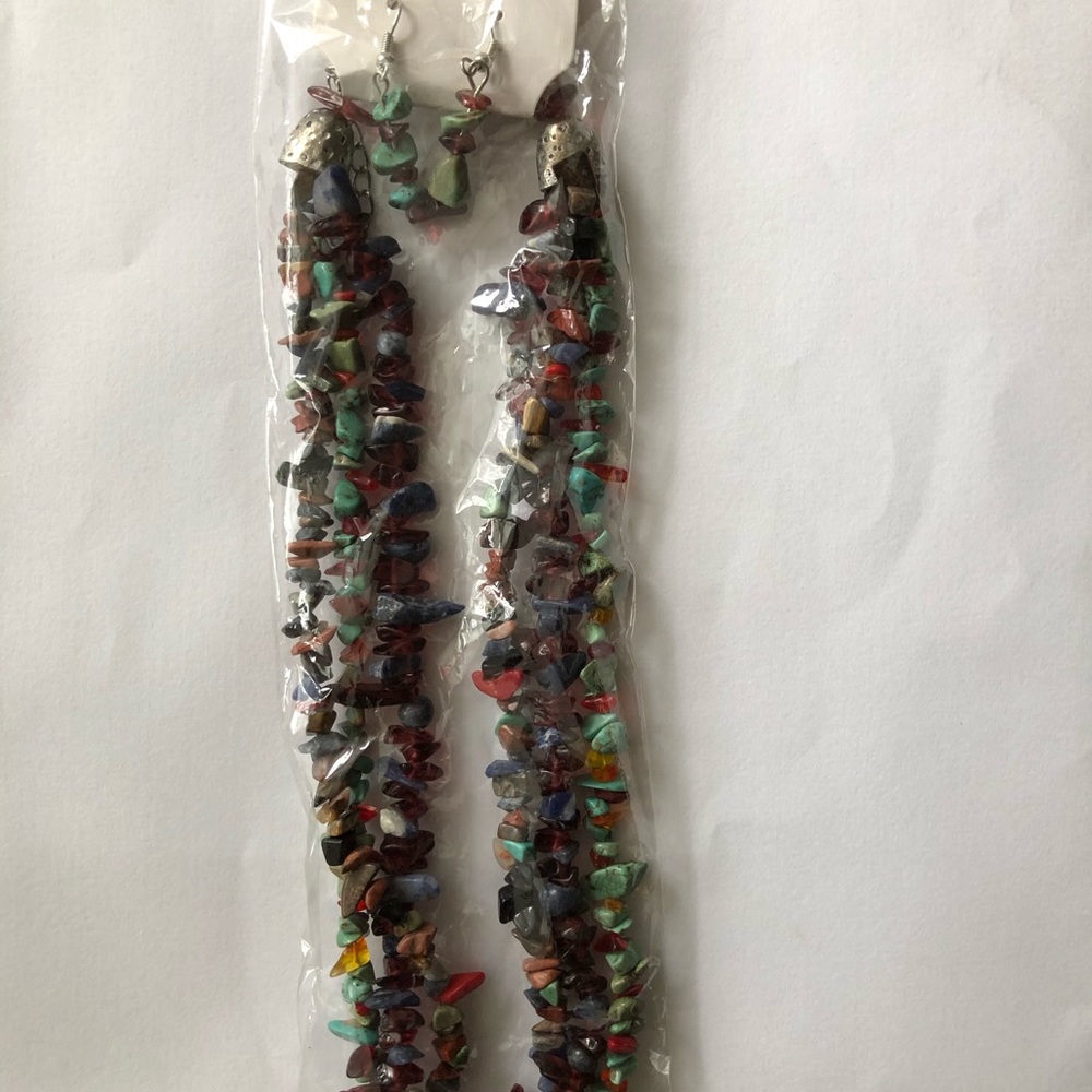 Necklace and earrings set